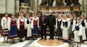 thumbnail_luteranos-reciben-comunion-vaticano